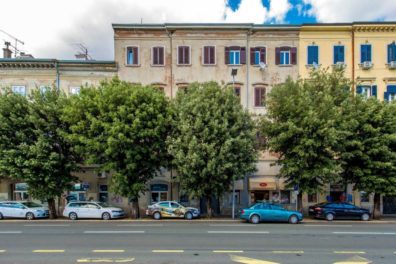 Apartments Carpathia Rijeka Exteriör bild