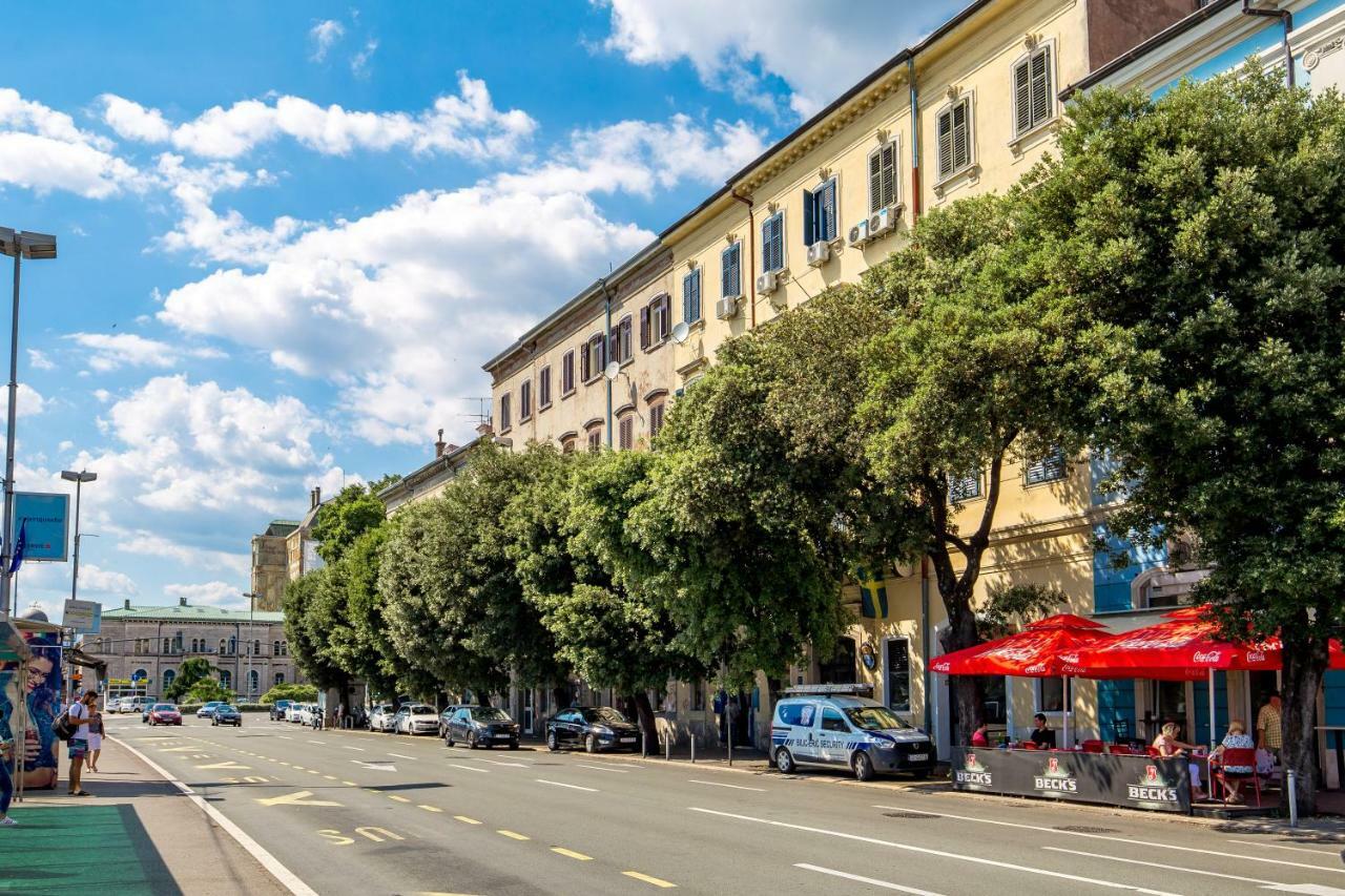 Apartments Carpathia Rijeka Exteriör bild